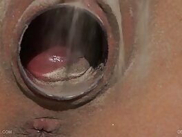 თვალს ხუჭავს ჯონი